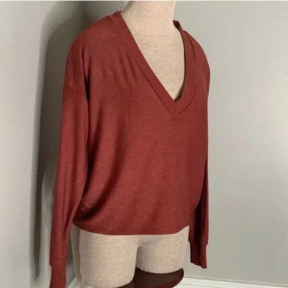 Chaser Long Sleeve Drop Shoulder Pullover Rust Colored V Neck Sweater Size XS - Picture 5 of 8